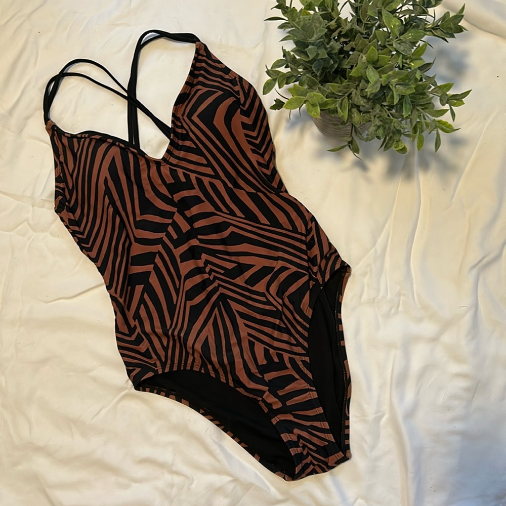 Hurley one piece brown black medium